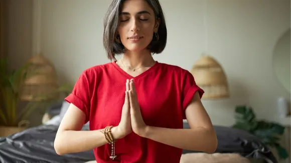 Mindfulness: जानें मनोबल बढ़ाने और तनाव कम करने के कुछ टिप्स