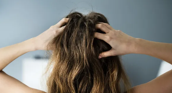 Hair Care Tips: हेल्दी बालों के लिए जरूर अपनाएं यह 5 टिप्स