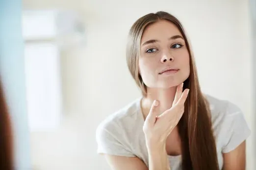 Glowing Skin: इन 5 टिप्स की मदद से आप भी पा सकतें हैं ग्लोइंग स्किन