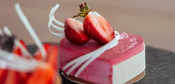 Recipes: Fresh Strawberry Cheese Cake (E/L) at Renaissance Lucknow Hotel