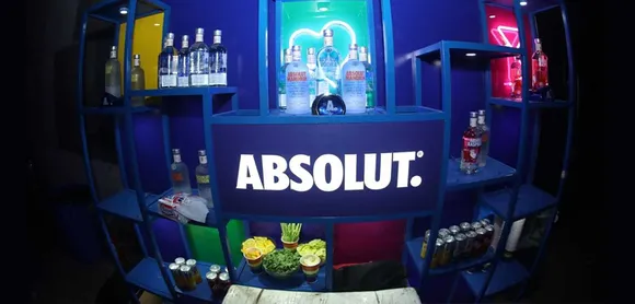 ABSOLUT presented Art Bar in Mumbai with Nikhil Thampi