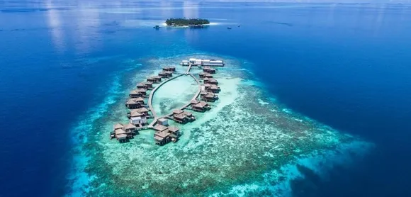 Raffles Maldives Meradhoo offers an idyllic beach retreat with a wonderful overwater world