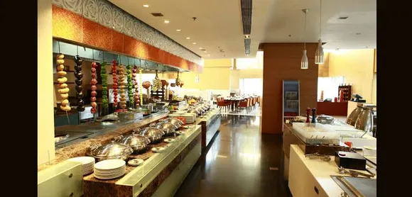 Enjoy a ‘Sparkling Dinner Buffet’ at The Square, Novotel Pune!