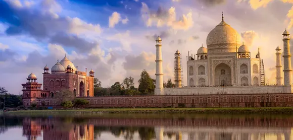 Agra- a good market for hotels and tourism