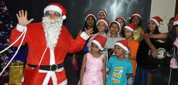 DoubleTree by Hilton Pune-Chinchwad celebrated Tree Lighting Ceremony