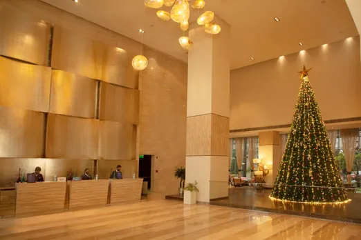 DoubleTree by Hilton Gurugram Baani Square Lights Up This Season’s Christmas Tree