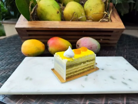 Mango Lovers, Head to Aroma, Crowne Plaza Kochi!