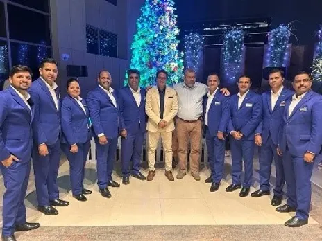 Radisson Blu Pune Hinjawadi's Spectacular Tree Lighting Ceremony Kicks Off the Festive Season