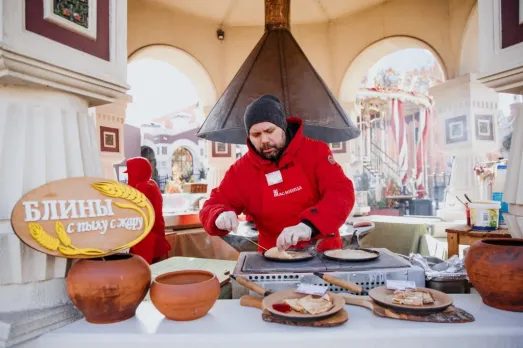 Pancakes and Impressions - An Unforgettable Gastronomic Journey to Moscow