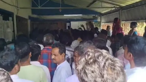 Bangla Awas Yojana, বাংলা আবাস যোজনা, বিক্ষোভ,protest