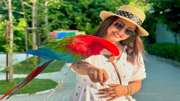 কোন ছবি পোস্ট করতেই উদ্বিগ্ন হিনার ভক্তরা? 