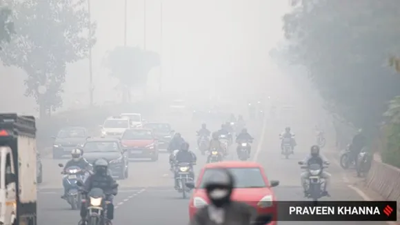 Delhi Air Pollution: দিল্লির বাতাস অতি ভয়ানক, ধোঁয়াশায় ঢেকেছে রাজধানী