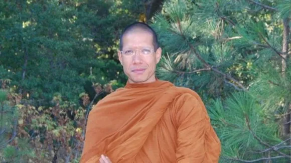 Ajahn Siripanyo: মালয়েশিয়ার ধনকুবেরের ছেলে বিত্ত-বৈভব ছেড়ে সন্ন্যাস জীবনে বেছে নিয়েছেন