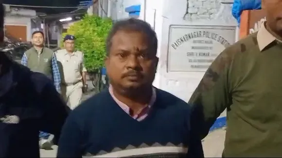 Tab Scam Malda Police: একটি রাষ্ট্রায়ত্ত ব্যাংকের গ্রাহক পরিষেবা কেন্দ্রের এক মালিককে গ্রেফতার করল শিলিগুড়ি সাইবার ক্রাইম থানার পুলিশ