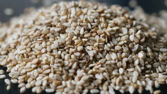 Sesame Seeds: তিলের স্বাস্থ্য উপকারিতা জানুন