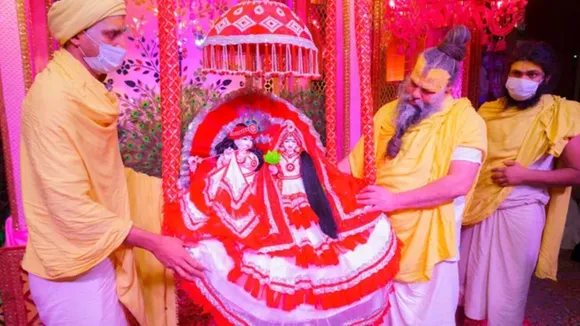 divine signs according to premanand ji maharaj: প্রেমানন্দ মহারাজ, রাধা রানির একজন প্রবল ভক্ত