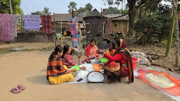 poush sankranti, makar sankranti, dhenki,purba bardhaman,west bengal news,pithe puli,ঢেঁকি,পৌষ সংক্রান্তি,মকর সংক্রান্তি,পিঠে পুলি