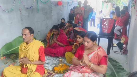 Purbasthali,purba bardhaman news,Saraswati Puja 2025,Saraswati Puja,Muslim,সরস্বতী পুজো,পূর্বস্থলীতে সইফুল বিশ্বাসের বাড়িতে সরস্বতী পুজো