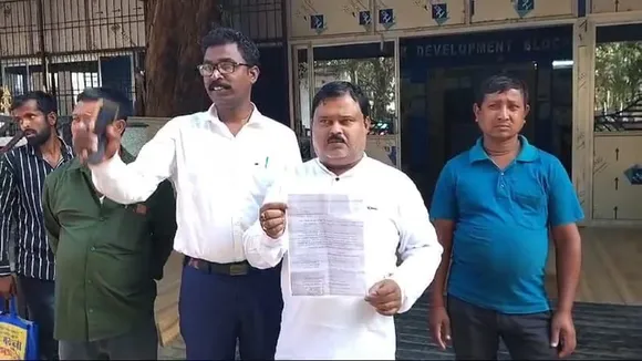 Panchayat Samiti president accused of awarding work to close associate through irregularities in tender process,মালদার খবর, পঞ্চায়েত সিমিতর সভানেত্রীর বিরুদ্ধে টেন্ডার প্রক্রিয়ায় অনিয়মের অভিযোগ