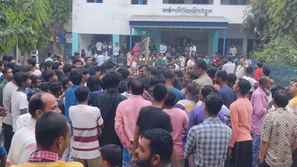 Purba Bardhaman News school teachers accused of molesting female students