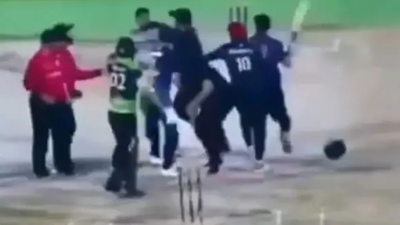 Club Match UAE, Fight on Cricket Field: ক্লাব ক্রিকেটে ধুন্ধুমার লড়াই 