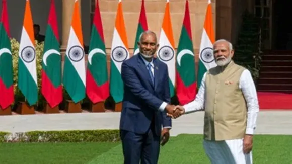 Muizzu, Indians, মুইজ্জু, ভারতীয়, 