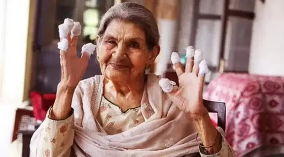 Veteran actress Farrukh Jafar happy that people loved her in Gulabo Sitabo