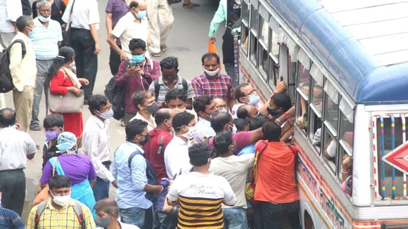 though restrictions have been relaxed in kolkata and bengal but less privet buses on roads