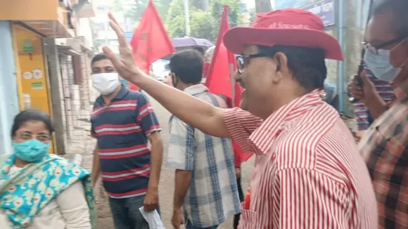 Red Volunteer, Left Candidate, KMC Poll