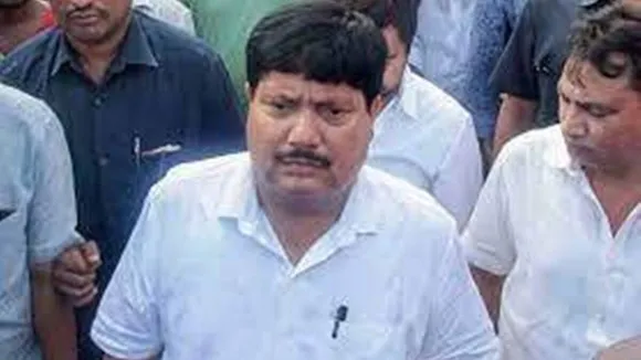 two relative of Bjp Mp Arjun Singh is arrested at bhatpara