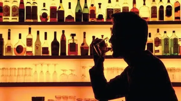 nitish kumar said those who consume alcohol are mahapaapi not indians