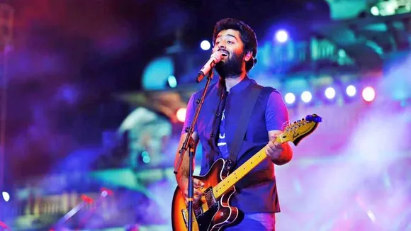 arijit singh, arijit singh english teaching, arijit singh music, arijit singh news, অরিজিৎ সিং, অরিজিৎ সিং জিয়াগঞ্জ, অরিজিৎ সিং ইংরেজি কোচিং ক্লাস, Indian express Entertainment News, Bengali News today