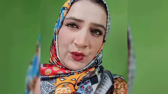 Militants kill J&K TV artist Amreen Bhat