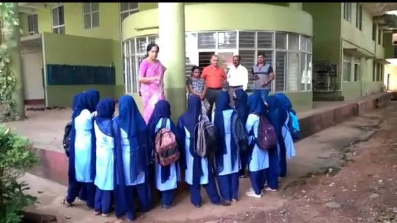girl students turn up wearing hijabs in mangalore university principal sends them back