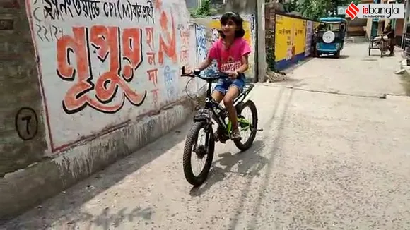 sayantika Das will come to kolkata by bicycle from malda for thank mamatas kanyashree scheme