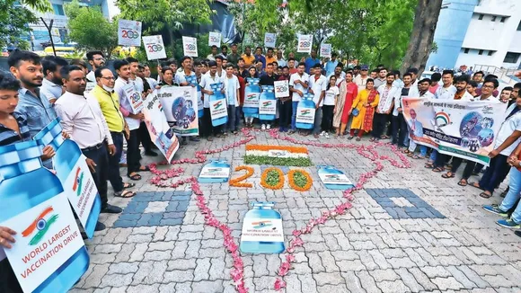 Covid, Covid-19, Covid vaccine, Covid-19 vaccine, vaccination, jabs, shots, coronavirus, coronavirus vaccine, Narendra Modi, Mansukh Mandaviya, Indian Express, India news, current affairs, Indian Express News Service, Express News Service, Express News, Indian Express India News