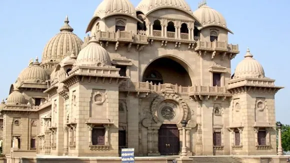 durgapuja starts at belur math