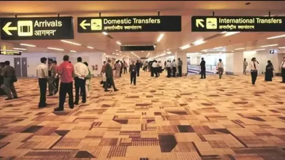 nternational immigration racket busted at Delhi airport, Delhi international airport, Bangladeshi nationals held in Delhi airport, Delhi news, New Delhi, international immigration racket busted, The Indian Express