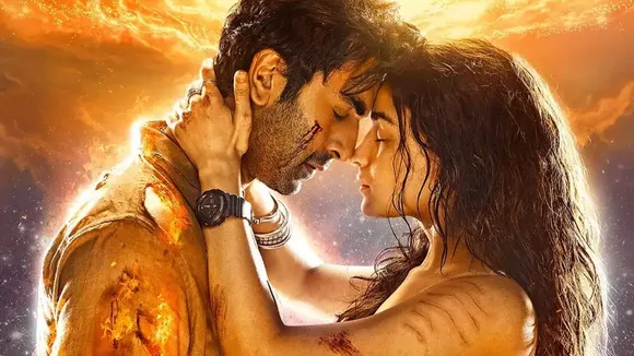 brahmastra, brahmastra box office, brahmastra box office day 4, brahmastra box office collections, ranbir kapoor, ayan mukerji, alia bhatt, karan johar, amitabh bachchan, Ranbir Alia, রণবীর কাপুর, আলিয়া ভাট, রণবীর আলিয়া, ব্রহ্মাস্ত্র, ব্রহ্মাস্ত্র বক্সঅফিস কালেকশন, ব্রহ্মাস্ত্র বক্সঅফিস আয়, অয়ন মুখোপাধ্যায়, করণ জোহর, Box office report, Indian express Entertainment News, Bengali news today