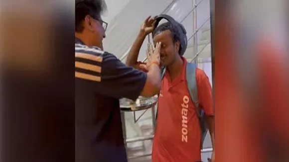 zomato,viral delivery boy