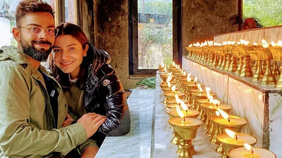 Anushka Sharma Virat Kohli at ashram in vrindaban