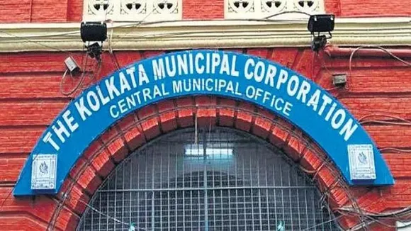 heated argument between bjp and tmc councilors in the kolkata municipal corporation