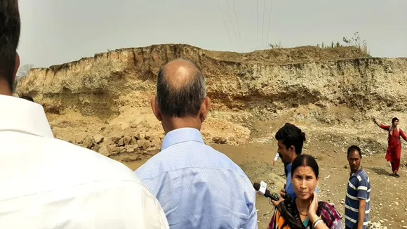 balason river bed collapse during illegal sand mining three child labours died matigara , বেআইনিভাবে বালি খননের সময় নদীখাতে ধস, নিহত ৩ শিশু শ্রমিক