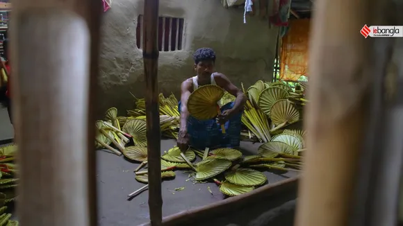 fans made of palm leaves are going to be lost in the evolution of the era