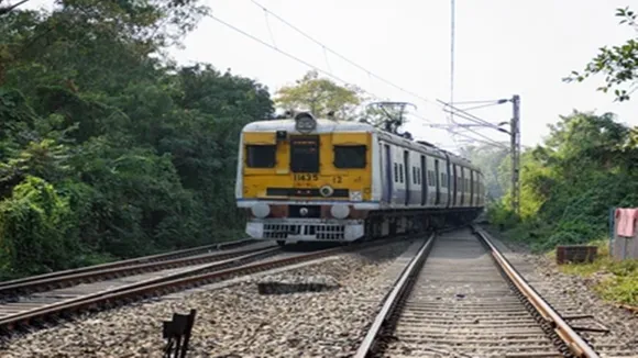 train service disrupted in Dum Dum Jn - Bangaon section