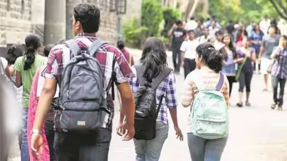 torn jeans, ripped jeans, college bans ripped jeans, torn jeans row, Acharya Jagadish Chandra Bose College, Kolkata college, Kolkata college students, Kolkata news, WEst Bengal news, India news, Indian express, Indian express India news, Indian express India