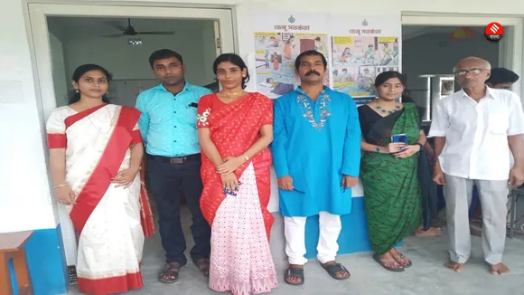 Five educated unemployed youths teaching without salary in Basantpur Junior High School of Jamalpur Burdwan , স্বার্থভরা দুনিয়ায় নিঃস্বার্থ উদ্যোগ, শিক্ষকহীন স্কুলে বিনা পারিশ্রমিকে পাঠদান পাঁচ শিক্ষিত বেকারের