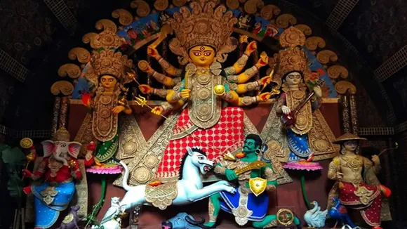 bengal government has arranged to visit kolkatas best puja pandals in Kolkata throughout night on Chaturthi , ষষ্ঠীর আগেই তৃতীয়া চতুর্থীতে সারা রাত ধরে কলকাতার সেরা পুজো মণ্ডপ দেখার আয়োজন রাজ্য সরকারের