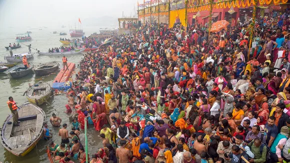 Devotees take holy dip on 'Kartik Purnima' in Prayagraj, Varanasi, Haridwar, Patna