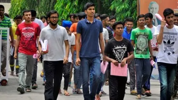 CAT 2023 Topper Kolkata boy scores 99.99 percentile